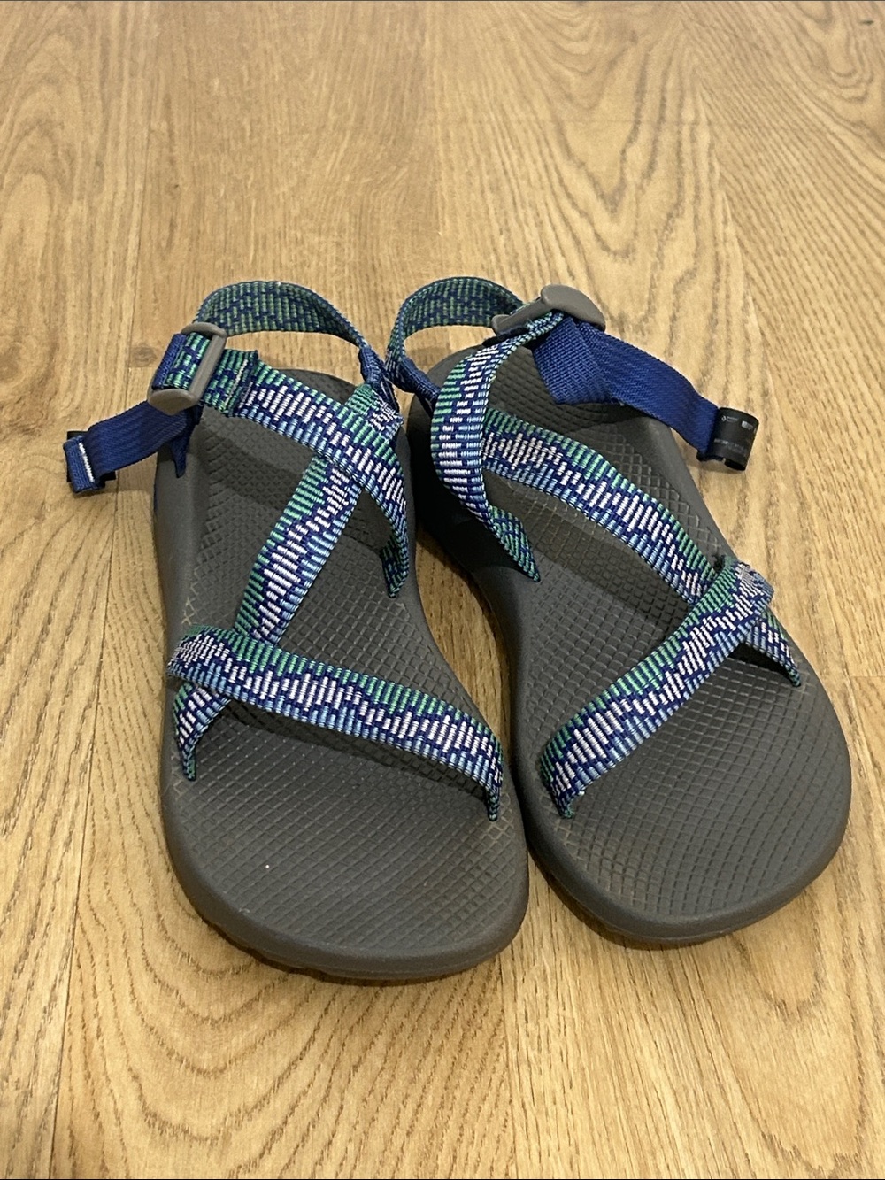 Women’s Chaco Sandals Blue Green White Straps Size 9‎